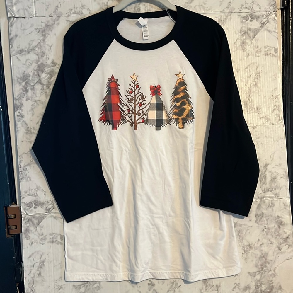 Ladies Christmas Tree‎ Baseball Style Shirt Size L White w/black 3/4 Sle…